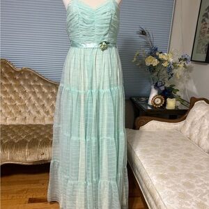 NWT! Elegant Vintage  Mint Green Strapless Dress